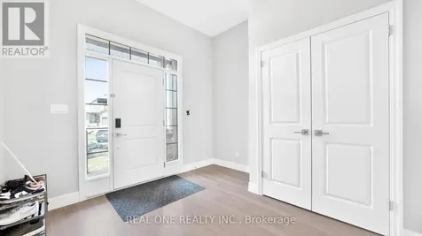 164 Mountain Holly Court Waterloo ON N2V 0E1
