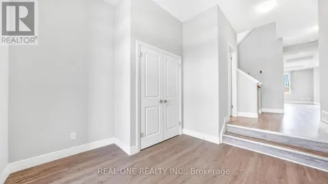 164 Mountain Holly Court Waterloo ON N2V 0E1
