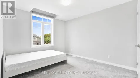 164 Mountain Holly Court Waterloo ON N2V 0E1