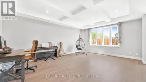 164 Mountain Holly Court Waterloo ON N2V 0E1