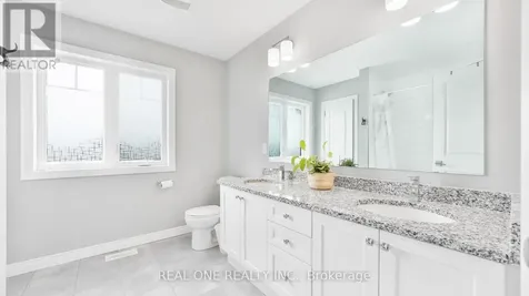 164 Mountain Holly Court Waterloo ON N2V 0E1