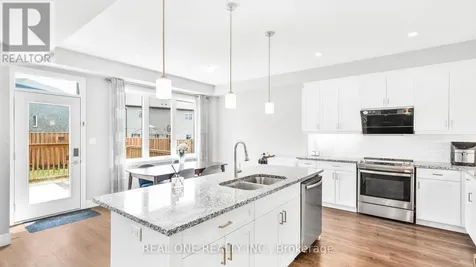 164 Mountain Holly Court Waterloo ON N2V 0E1