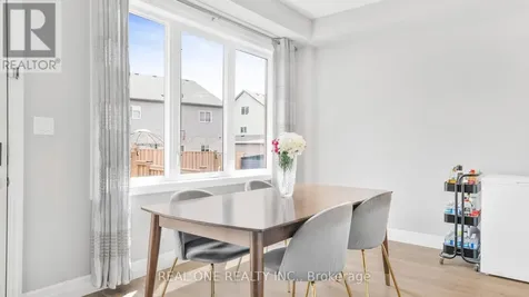 164 Mountain Holly Court Waterloo ON N2V 0E1