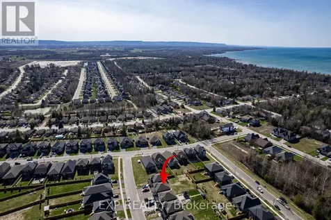 46 Simona Avenue Wasaga Beach ON L9Z 0L3