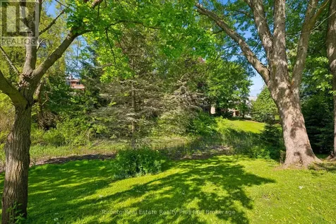 109 Ashberry Place Waterloo ON N2T 1G8