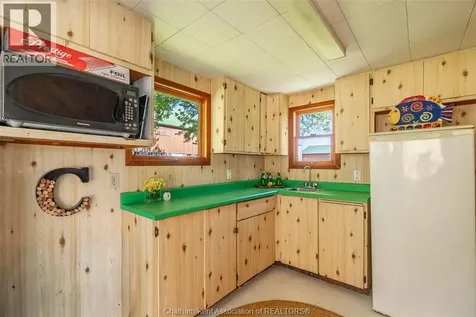 11179 Longwoods Road Thamesville ON N0P 2K0