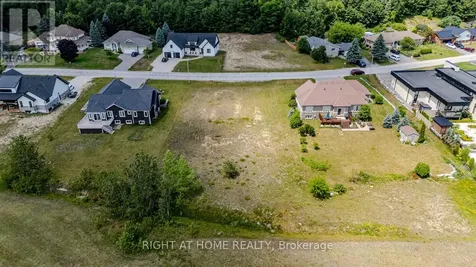 8 Deanna Drive Wasaga Beach ON L9Z 1J5