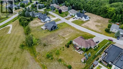 8 Deanna Drive Wasaga Beach ON L9Z 1J5