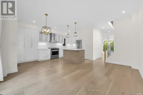 36 Crispin Court Markham (buttonville) ON L3R 4G6