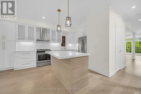 36 Crispin Court Markham (buttonville) ON L3R 4G6