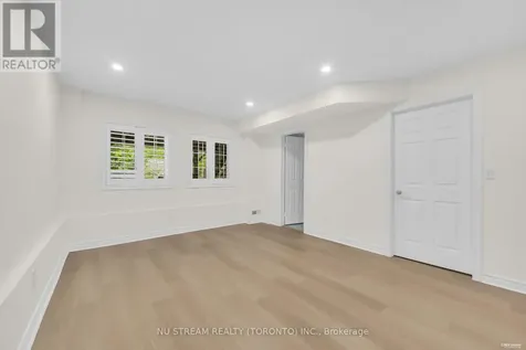 36 Crispin Court Markham (buttonville) ON L3R 4G6
