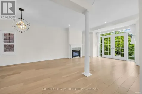 36 Crispin Court Markham (buttonville) ON L3R 4G6