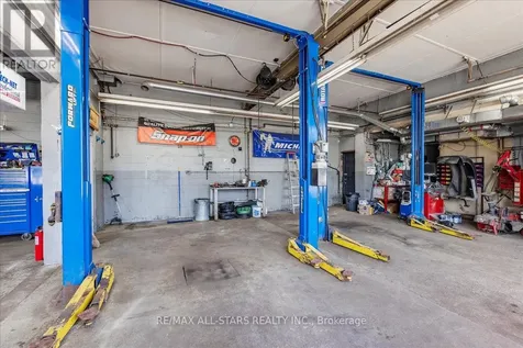 14806 Woodbine Avenue Whitchurch-stouffville ON L4A 2C9