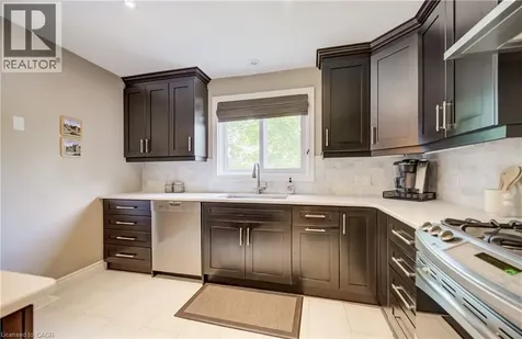 60 Huntley Crescent Kitchener ON N2M 2R3