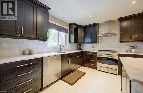 60 Huntley Crescent Kitchener ON N2M 2R3