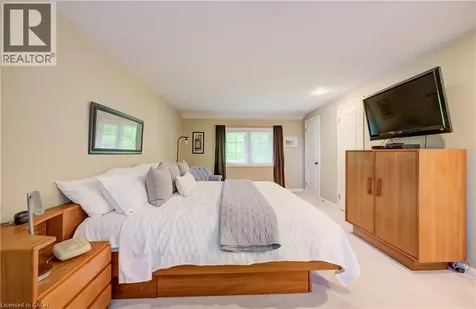 60 Huntley Crescent Kitchener ON N2M 2R3