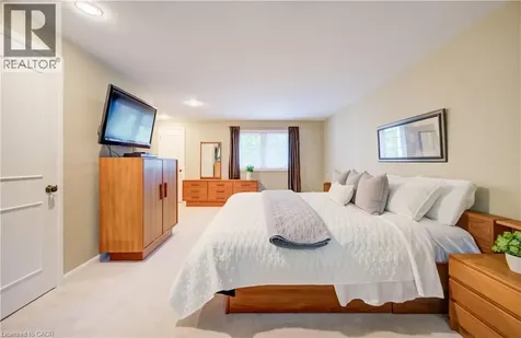 60 Huntley Crescent Kitchener ON N2M 2R3