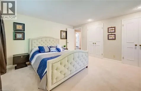 60 Huntley Crescent Kitchener ON N2M 2R3