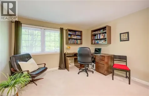60 Huntley Crescent Kitchener ON N2M 2R3