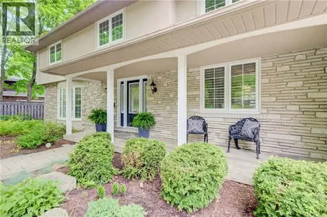 60 Huntley Crescent Kitchener ON N2M 2R3