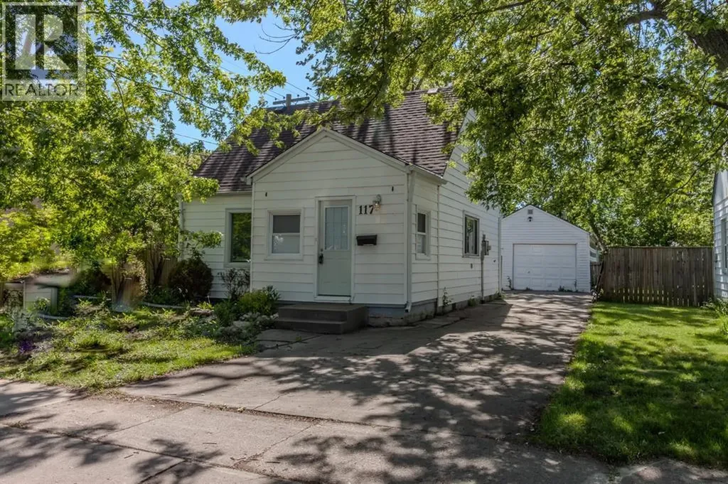 117 Walnut Avenue South Sarnia ON N7T 3V5