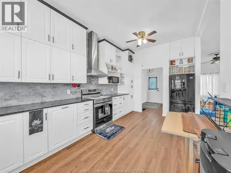 2115 Longfellow Windsor ON N9B 3J5
