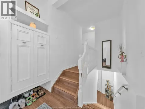 2115 Longfellow Windsor ON N9B 3J5