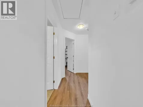 2115 Longfellow Windsor ON N9B 3J5