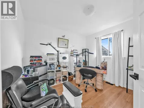 2115 Longfellow Windsor ON N9B 3J5