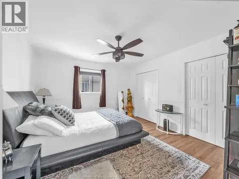 2115 Longfellow Windsor ON N9B 3J5