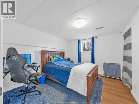 2115 Longfellow Windsor ON N9B 3J5
