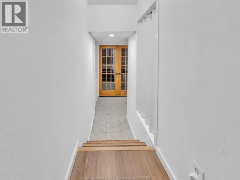 2115 Longfellow Windsor ON N9B 3J5