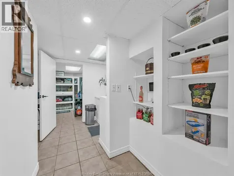 2115 Longfellow Windsor ON N9B 3J5