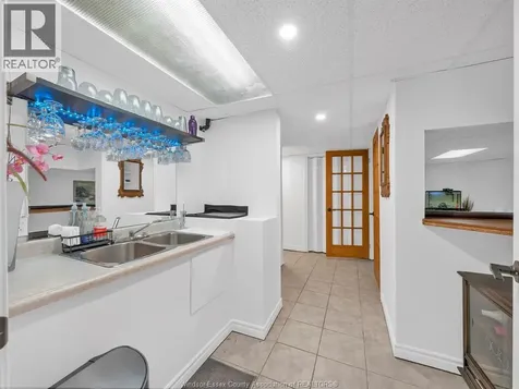 2115 Longfellow Windsor ON N9B 3J5