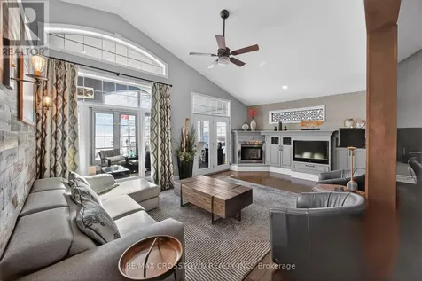 167 Lakeshore Road West Oro-medonte ON L0L 2E0