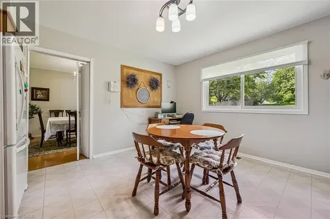 15 Cloverdale Crescent Kitchener ON N2M 4X1