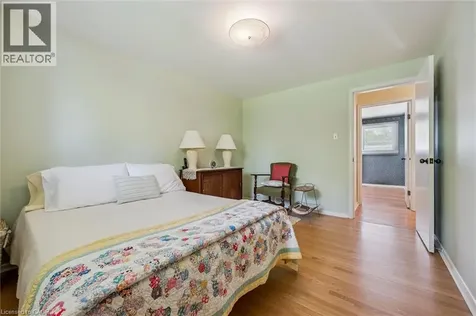 15 Cloverdale Crescent Kitchener ON N2M 4X1