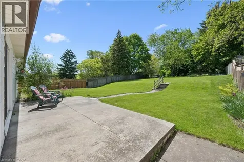 15 Cloverdale Crescent Kitchener ON N2M 4X1