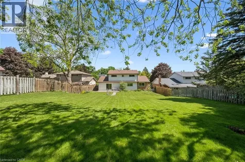 15 Cloverdale Crescent Kitchener ON N2M 4X1