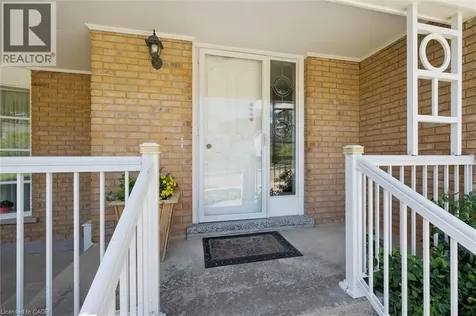 15 Cloverdale Crescent Kitchener ON N2M 4X1
