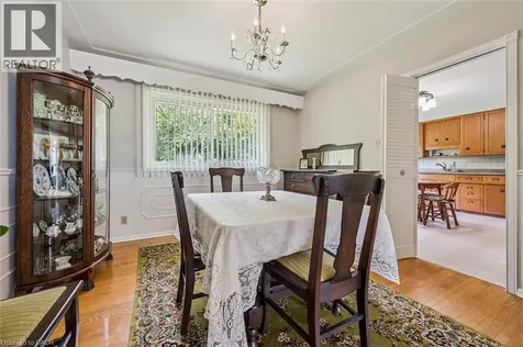 15 Cloverdale Crescent Kitchener ON N2M 4X1