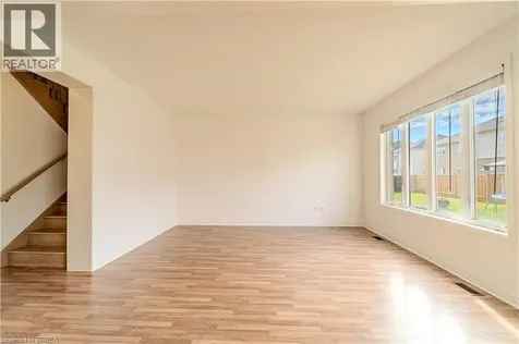 77 Barlow Place Paris ON N3L 0H1
