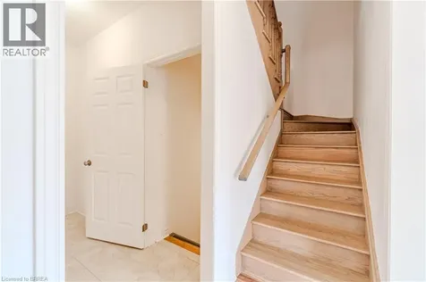 77 Barlow Place Paris ON N3L 0H1
