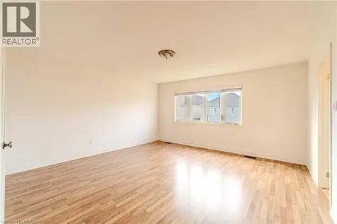 77 Barlow Place Paris ON N3L 0H1
