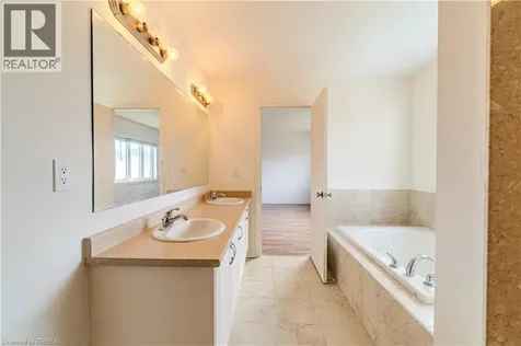 77 Barlow Place Paris ON N3L 0H1