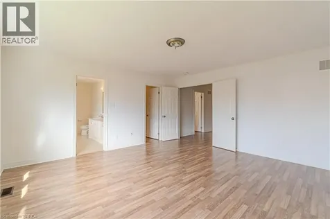77 Barlow Place Paris ON N3L 0H1