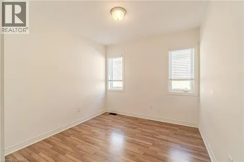 77 Barlow Place Paris ON N3L 0H1