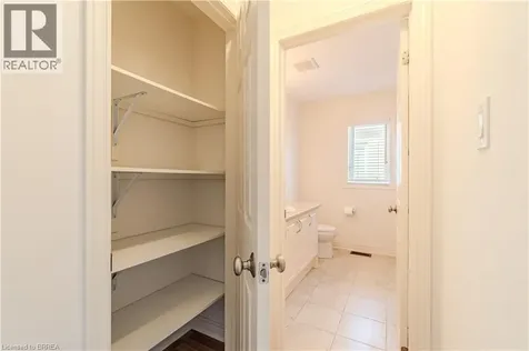 77 Barlow Place Paris ON N3L 0H1