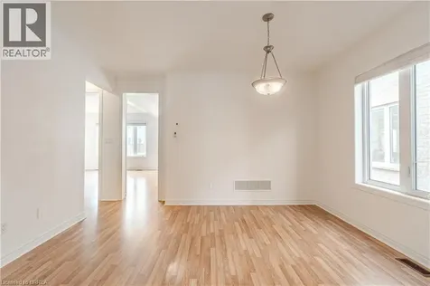77 Barlow Place Paris ON N3L 0H1
