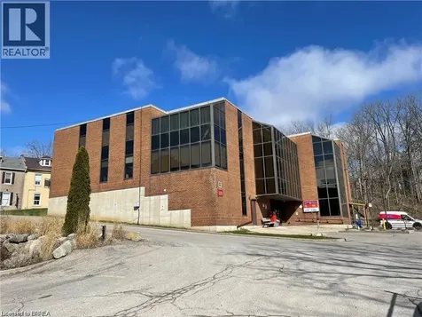 139 Grand River Street North Paris ON N3L 2M4
